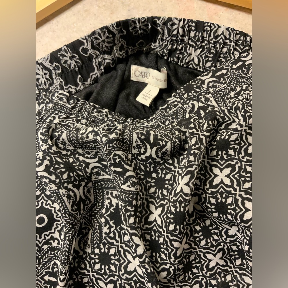 Cato Black and White Floral A-Line Skirt - Picture 3 of 3